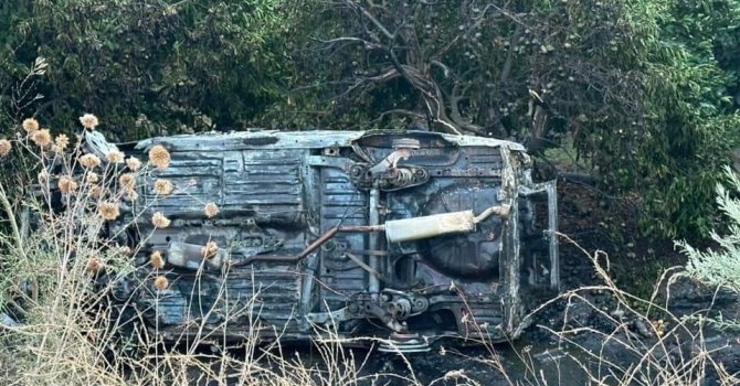 Bahçeye uçan otomobil alev aldı: 1 kişi yanarak can verdi, 5 kişi yaralandı