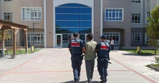 Burdur’da jandarmanın 20 günlük asayiş uygulamalarında yakalanan 5 şahıs tutuklandı