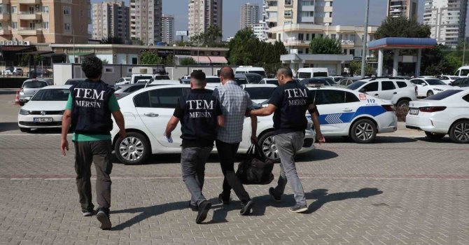 Mersin’de FETÖ’den hapis cezası bulunan eski emniyet amiri yakalanıp, tutuklandı