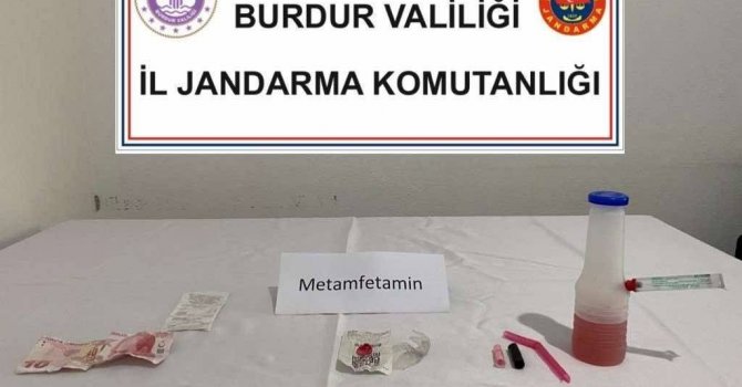 Burdur’da jandarma ekiplerinin uyuşturucu operasyonunda 3 şüpheli tutuklandı