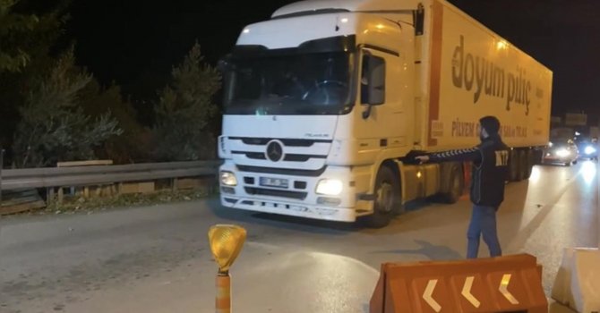 Osmaniye’de durdurulan tırda 45 kilo 750 gram esrar ele geçirildi