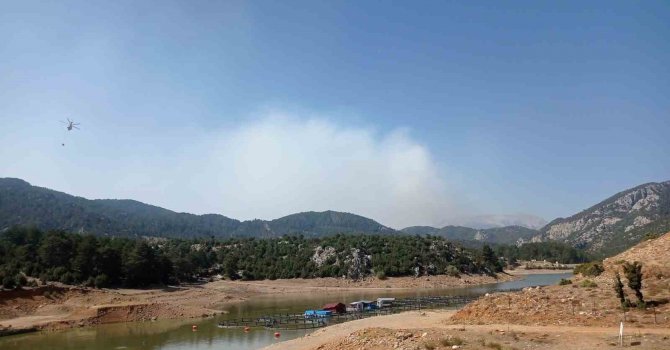 Burdur’da Karanlıkdere Kanyonu’nda kontrol altına alınan yangın tekrar başladı