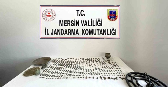 Mersin’de Roma dönemine ait olduğu değerlendirilen 785 sikke ele geçirildi