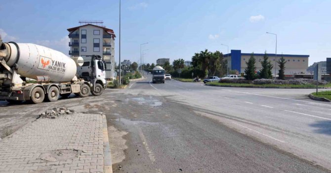 Kazasız gün geçmeyen kavşakta yaşananlar güvenlik kameralarında