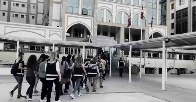 Antalya’da medikal malzeme operasyonu: 25 kişi yakalandı