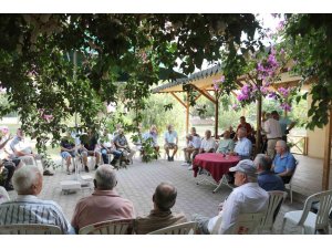 Mezitli Belediyesinden emeklilere bin liralık destek