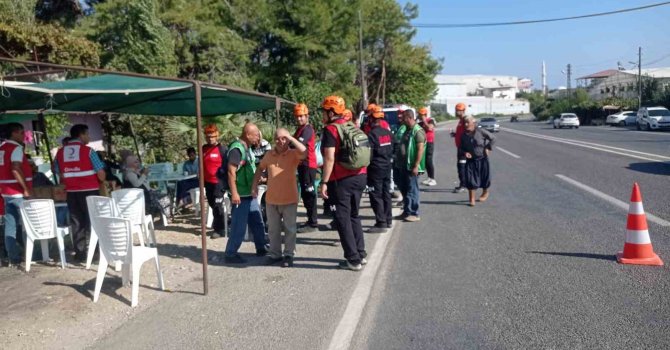 Mersin’de 82 yaşındaki şahsı arama çalışmaları 3’üncü gününde de sürüyor