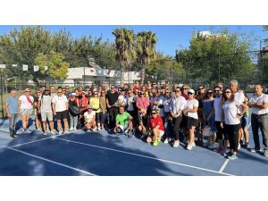 Muratpaşa’da tenis turnuvası başladı