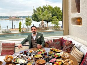 Adanalı ünlü iş adamı açtığı restoranla şehrin gastronomi sahnesini zenginleştirdi