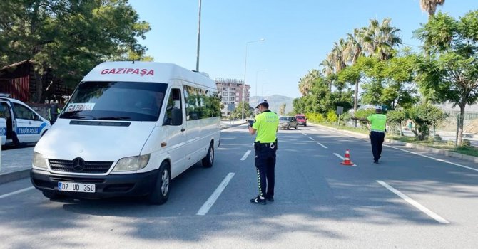 Yolcu minibüsleri denetlendi