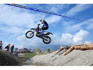 Endurocular Kemer sahilinde hünerlerini sergiledi