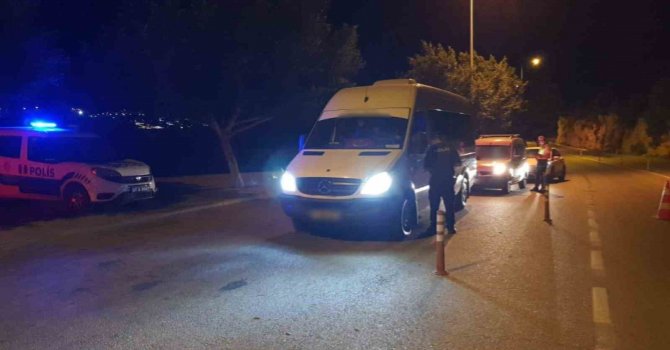 Antalya’da 107 ekiple şok uygulama: Bin 875 şahıs sorgulandı