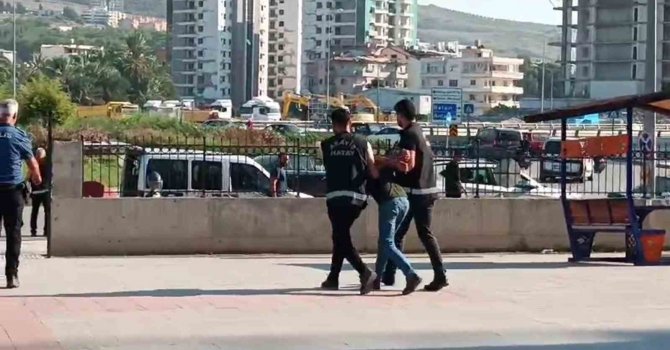 Yüksekten düştüğü söylenmişti, polis ekipleri cinayet olduğunu ortaya çıkardı