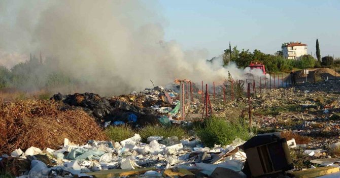 Tel ve kabloları alabilmek için sanayi atıklarını yakıyorlar