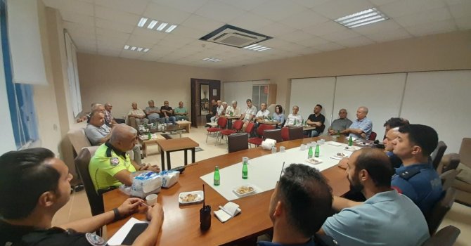 İskenderun ilçesinde muhtarlar polislerle buluştu