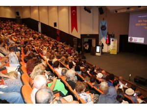 Akdeniz Üniversitesi’nin 60+ Tazelenme Üniversitesi’nde ilk derse yoğun ilgi