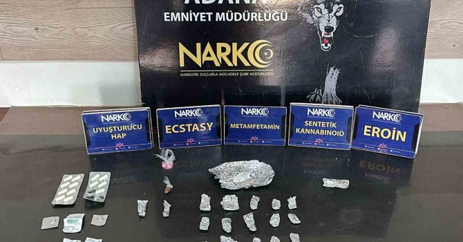 Adana’da narkotik polislerinin yakaladığı 2 uyuşturucu satıcısı tutuklandı