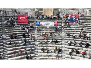 Aspendos Antik Tiyatrosu’nda “Satranç Tarihle Buluşuyor” etkinliği düzenlendi