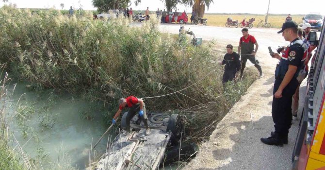 Mersin’de kanala düşen otomobilin sürücüsü hayatını kaybetti