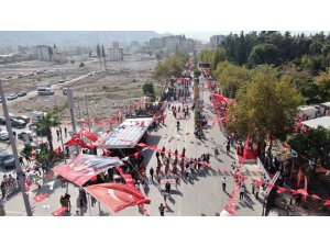 Depremin yerle bir ettiği Hatay’da Cumhuriyet Bayramı coşkuyla kutlandı