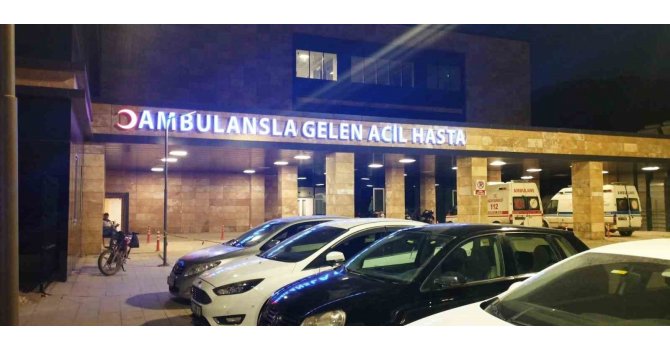 Abisini vuran şahsı ve babasını silahla yaraladı