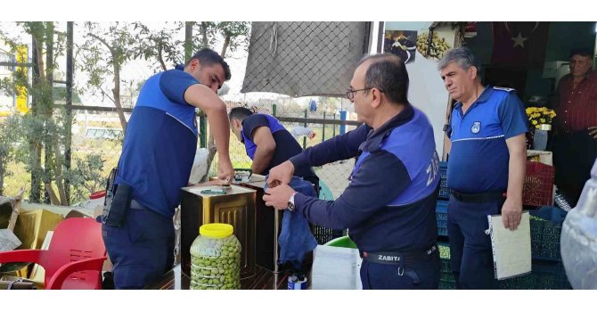 Tarsus’ta 350 litre sahte zeytinyağı ele geçirildi