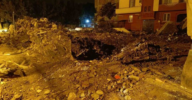 Asrın felaketinin 275. gününde enkaz altından ceset çıktı