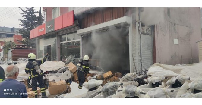 Hatay’da bir iş yerinde yangın çıktı