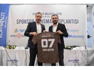 Antalyaspor Başkanı Boztepe: “Avrupa şampiyonu Konyaaltı Kadın Hentbol Takımı’nı gururla kıskanıyorum”