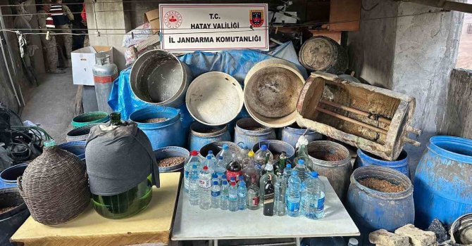 Hatay’da 275 litre kaçak rakı ele geçirildi