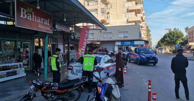 Mersin’de jandarma ekiplerince motosiklet sürücüleri denetlendi