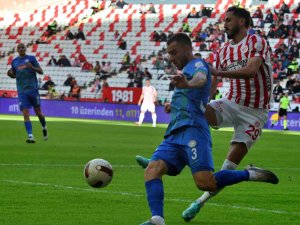 Trendyol Süper Lig: Antalyaspor: 0 - Çaykur Rizespor: 0 (İlk yarı)