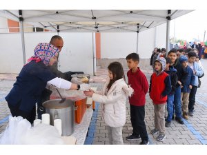 Kahramanmaraş’ta öğrencilere çorba ikramı