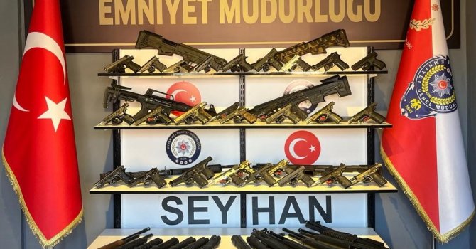 Seyhan polisi 55 ruhsatsız silah ele geçirdi, 6 kişi de tutuklandı