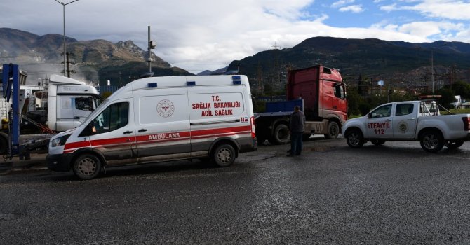 Tırla çarpışan motosikletin sürücüsü hayatını kaybetti