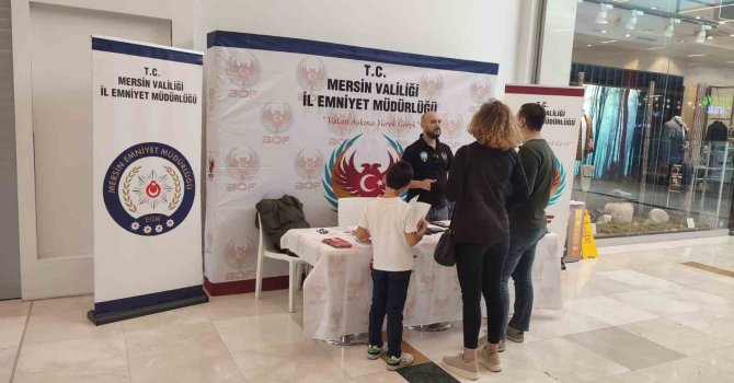 Mersin’de vatandaşlar teröre karşı bilgilendiriliyor