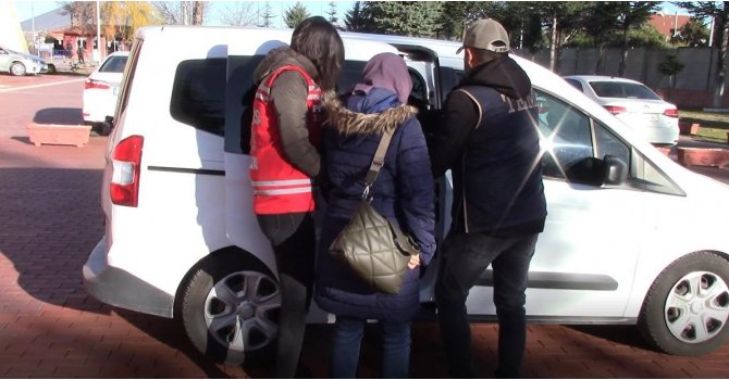 FETÖ/PDY’den 6 yıl 3 ay hapis cezası ile aranan ihraç kadın doktor yakalandı