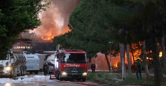 Adana’da eski devlet hastanesinde çıkan yangın kontrol altına alındı