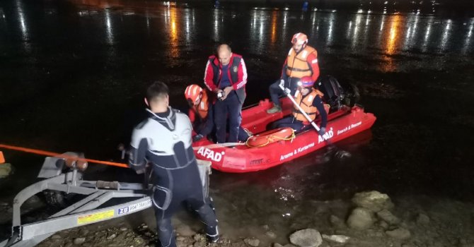 Balık tutma sevdası kötü bitti: Baraja düşen çocuğu arama çalışmaları sürüyor