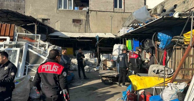 Hatay’da polis ekileri hurdacıları denetledi