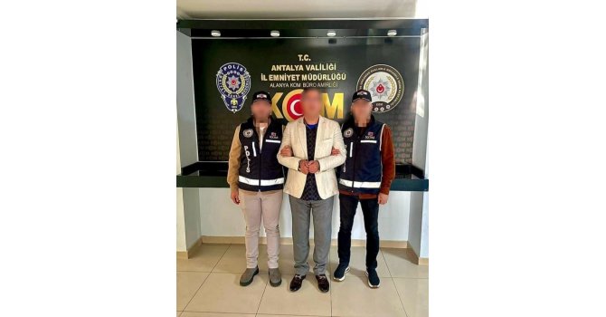 Kırmızı bültenle aranan şahıs Antalya’da yakalandı