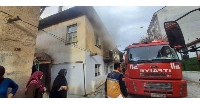 Baca temizlerken komşusunun evini yaktı