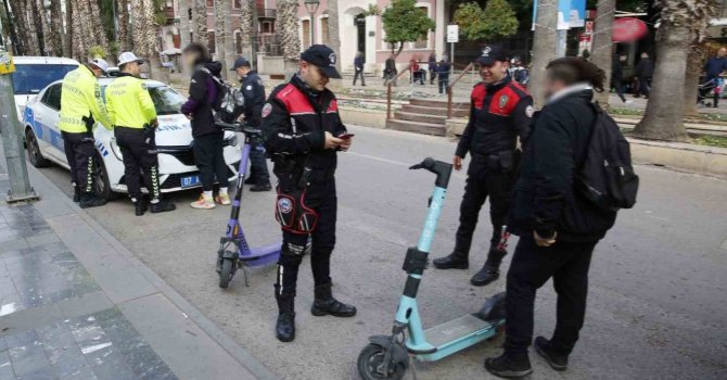 Antalya’da eş zamanlı elektrikli scooter denetimi: 210 sürücüye ceza, 155 scooter trafikten men