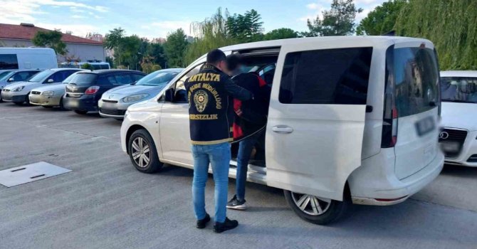 Antalya’da çeşitli suçlardan aranan 151 zanlı tutuklandı