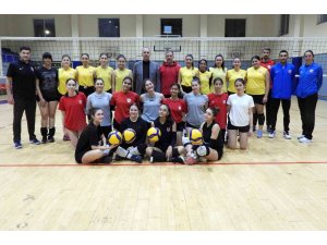 Kepez’de voleybol ateşi yeniden yakıldı