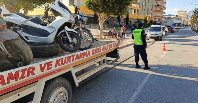 Antalya’da jandarmadan motosiklet denetimi