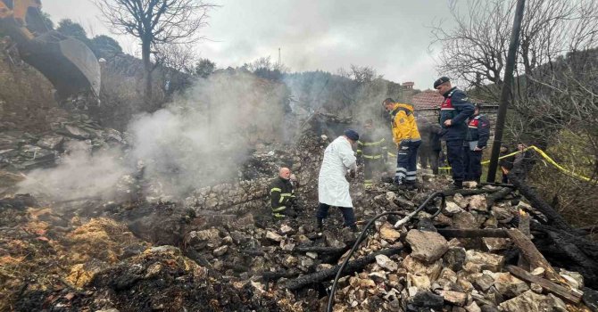 Burdur’da ev yangını: Yaşlı kadın hayatını kaybetti