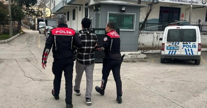 Dolandırıcılık suçlarından 15 yıl hapis cezası bulunan firari yakalandı