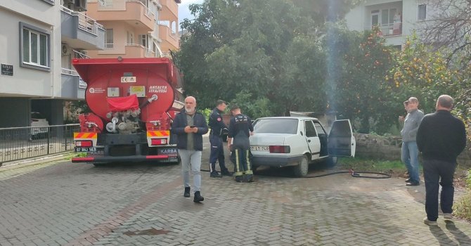 Park edip gittiği otomobilini geldiğinde yanarken buldu