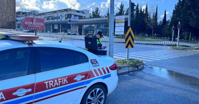 Antalya’da jandarmadan dronlu cep telefonu denetimi